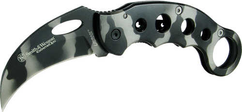 Smith & Wesson Extreme Ops Karambit Folder 2.75 in Camo Blade SS Handle